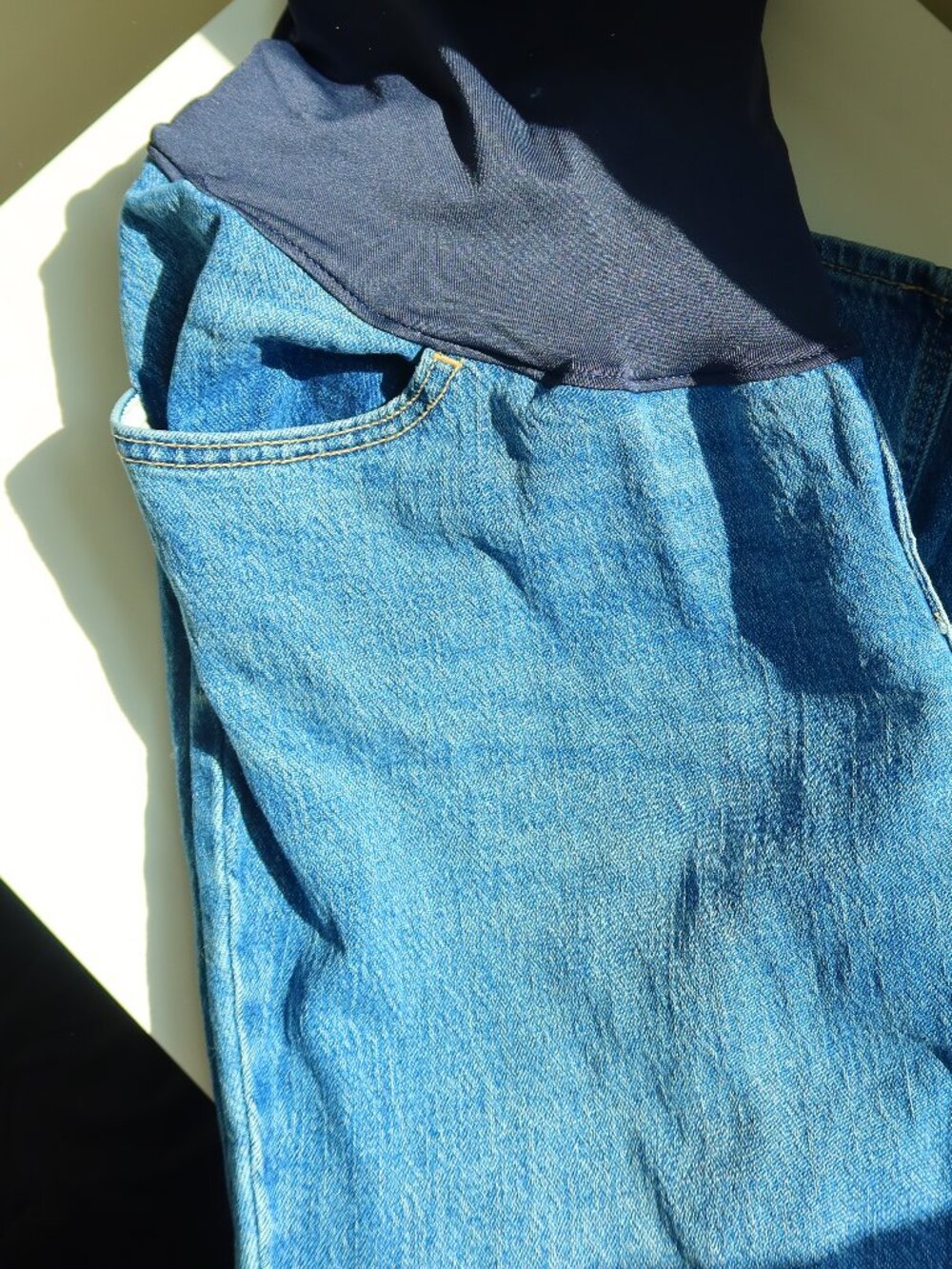 Old Navy Maternity Boyfriend Full Panel Jeans - 12